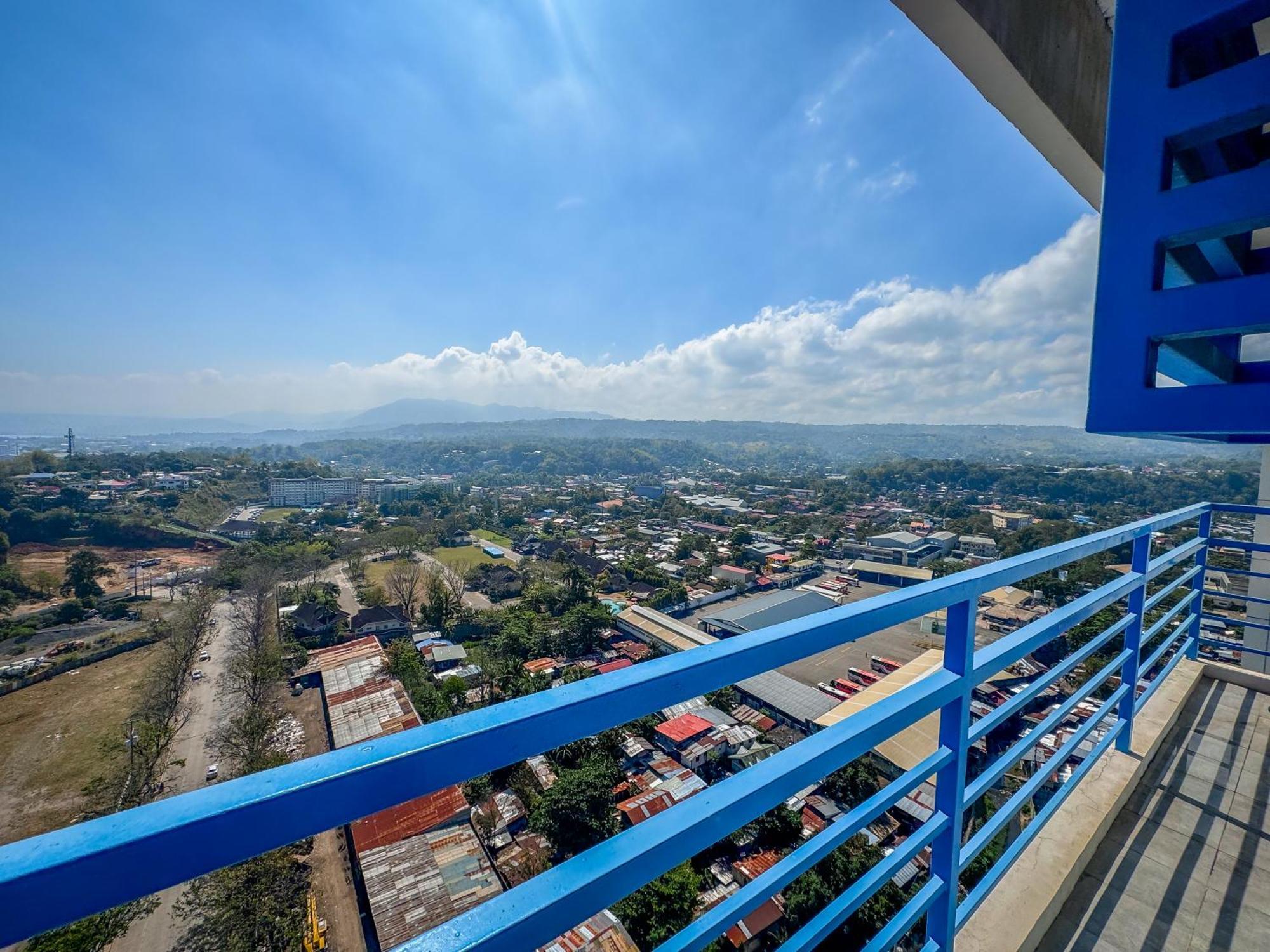 The Loop 2Br Fully Furnished Corner Unit W Balcony Lejlighed Cagayan de Oro Eksteriør billede